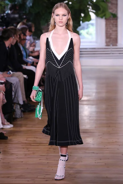 Look 2